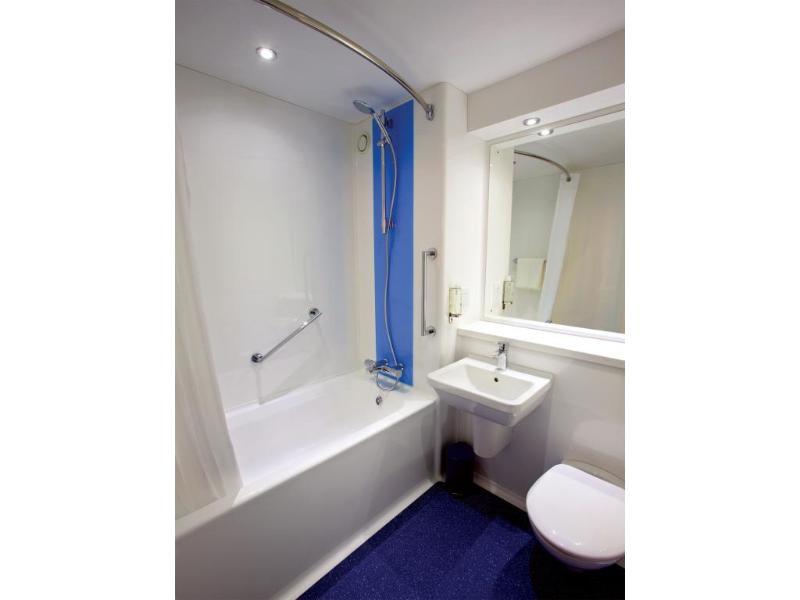 Travelodge Widnes Zewnętrze zdjęcie